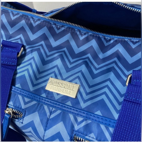 Missoni perfumes weekender bag blue New with dustbag - Picture 6 of 8